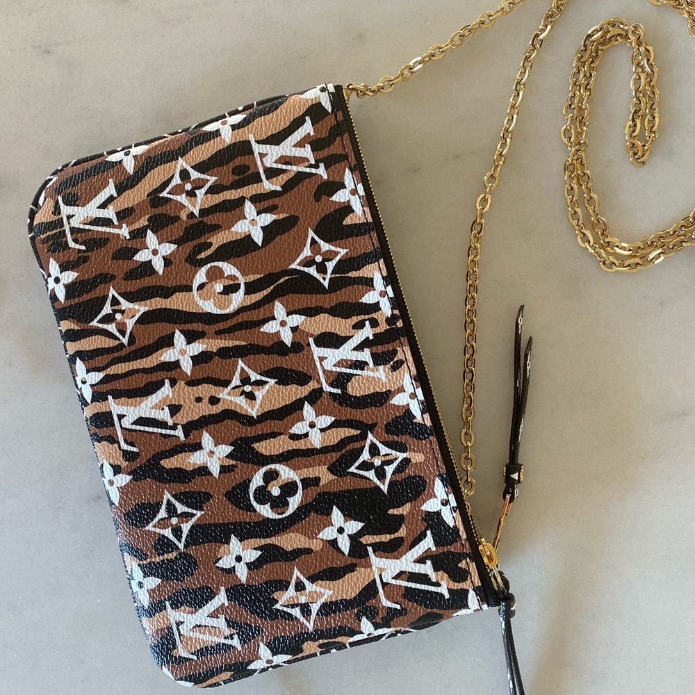 Louis Vuitton jungle pouchette rare!